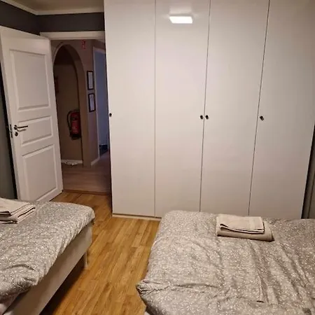 Hotell Pen Og Stor Enebolig I Bergen