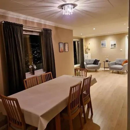 Pen Og Stor Enebolig I Bergen